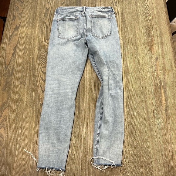 PISTOLA Arielle Skinny Scissor Cut Hem Jeans Mid Rise Light Wash Blue Size 29 - Picture 9 of 11